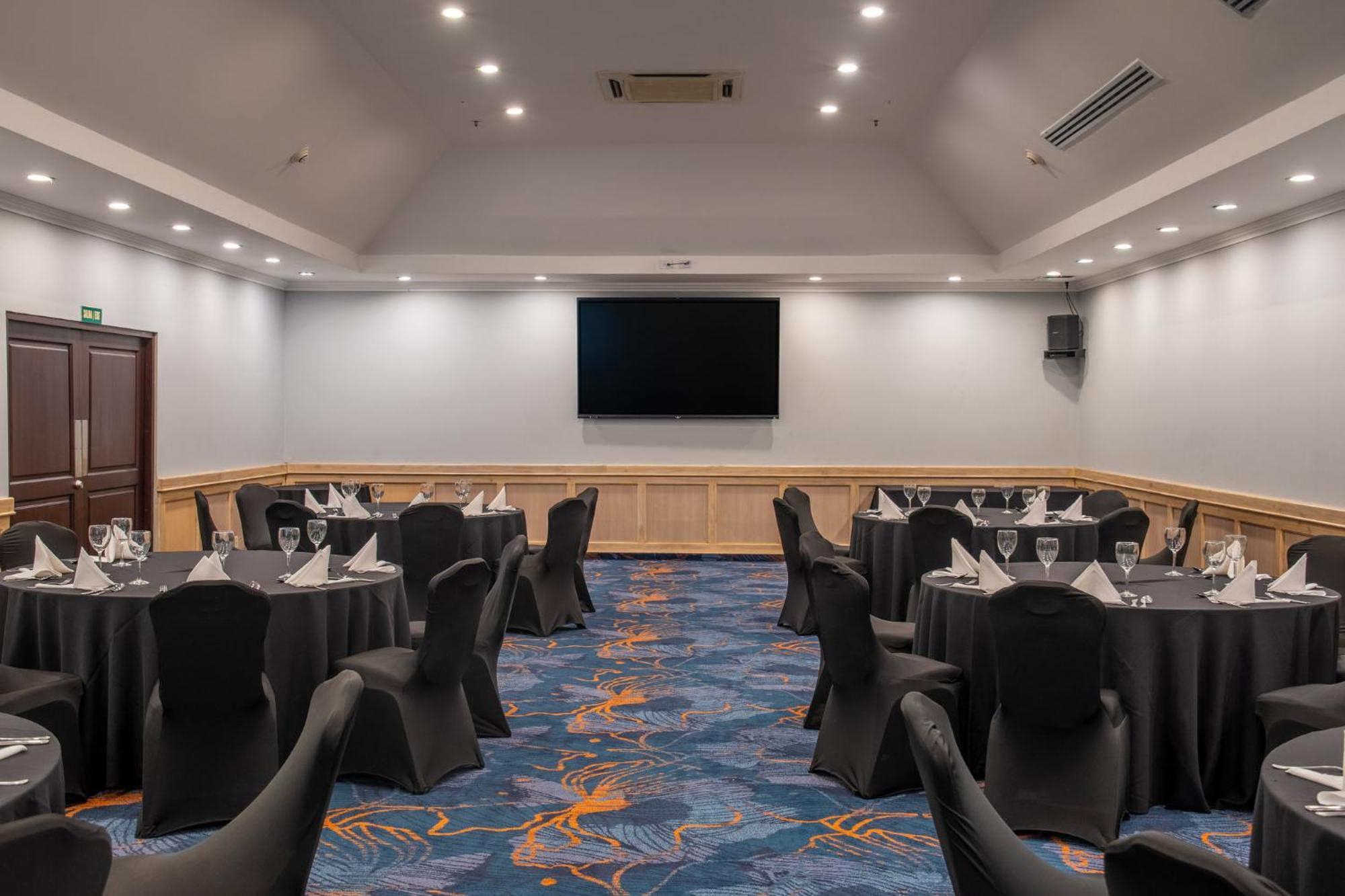 Crowne Plaza La Sabana By Ihg 5*