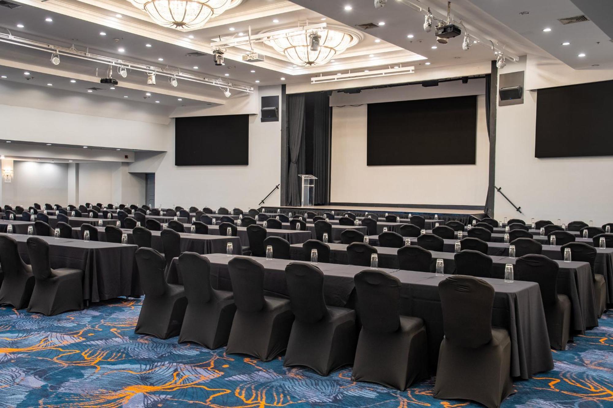 Crowne Plaza La Sabana By Ihg Hotel 5*
