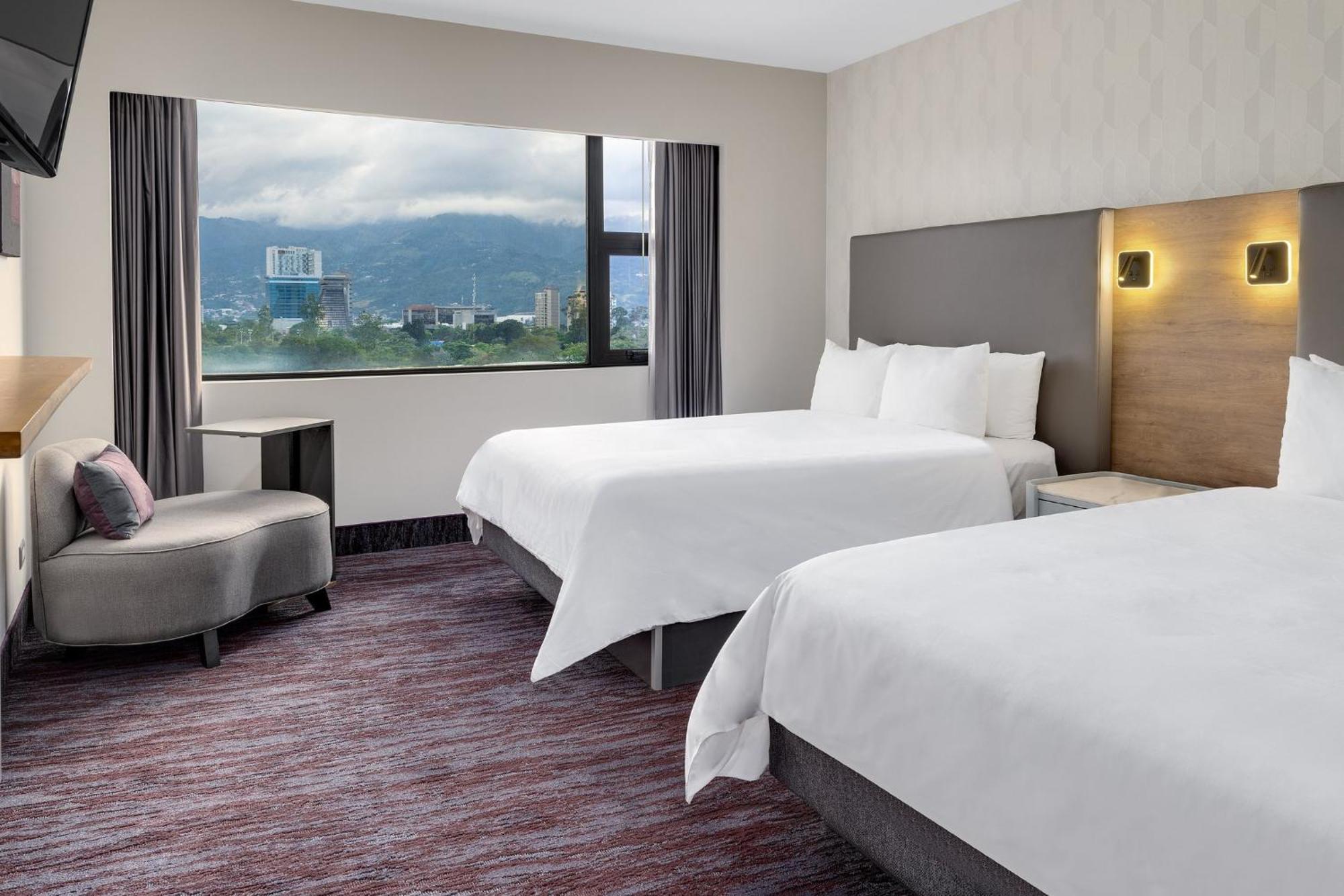 Crowne Plaza La Sabana By Ihg Hotel 5*
